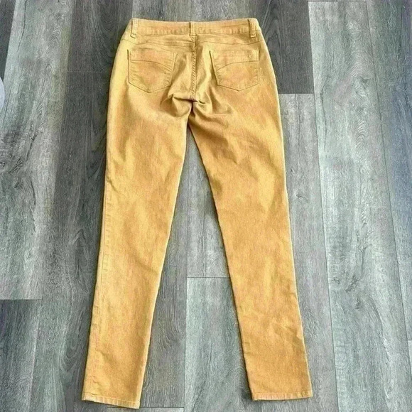 Beija Flor Jennifer Skinny pants. Women’s size 6. - Picture 6 of 7